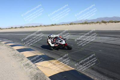 media/Dec-01-2025-Moto Forza (Mon) [[2daa91e15f]]/1-Advanced Group/Session 4 (Turn 10 Inside)/